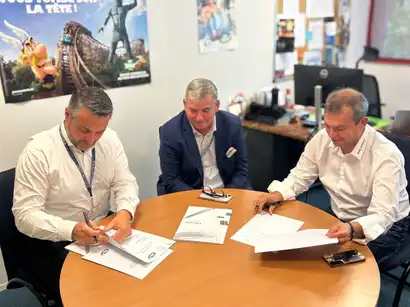Le Parc Astérix signe un accord avec l'École Fauchon pour former ses équipes de restauration et d'hôtellerie