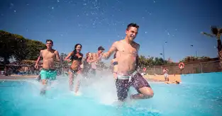 Le parc aquatique Agua Mágica à Isla Mágica — © Isla Mágica