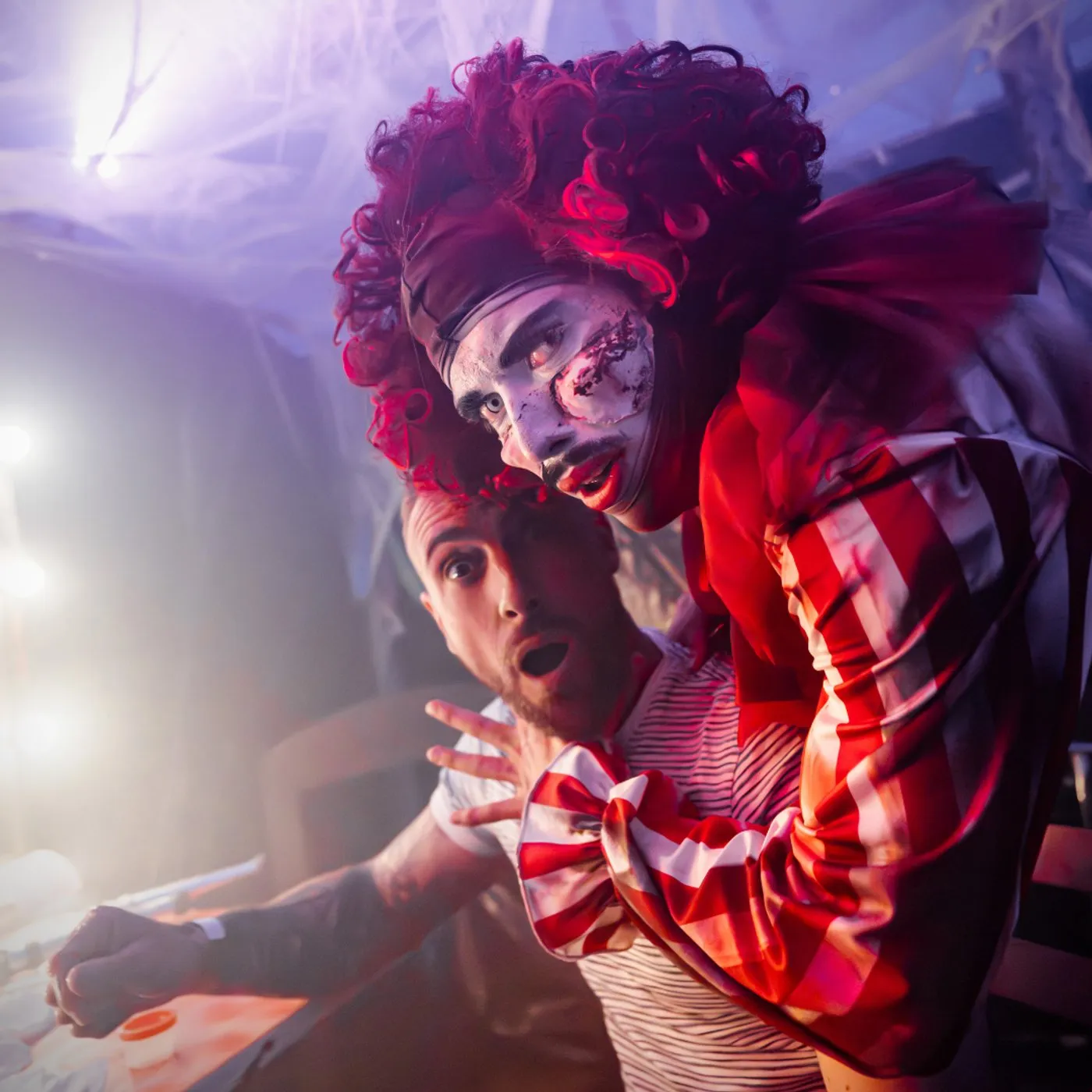 Clowns de la maison hantée Cirque Carnage au Parc Spirou Provence – © Parc Spirou Provence