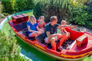 Jungle Expedition, promenade en bateau à Avonturenpark Hellendoorn — © Avonturenpark Hellendoorn