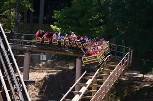 Dahlonega Mine Train à Six Flags Over Georgia — © Six Flags Over Georgia