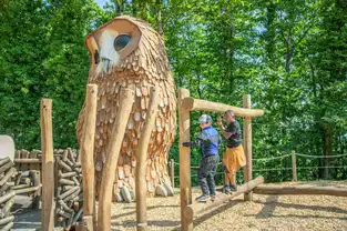 La Canopée des oiseaux, chouette géante à Terra Botanica – © Terra Botanica