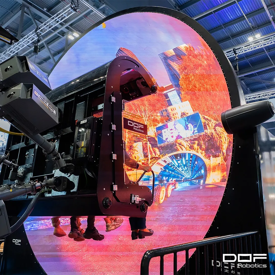 SphereFly en fonctionnement sur le stand DOF Robotics à l'IAAPA Expo Europe 2026 – © DOF Robotics