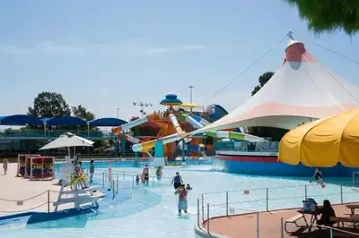 Suntan Lagoon