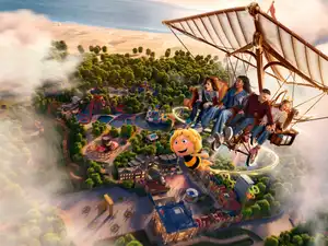 Plopsaland Belgium : le Cinéma Volant de Maya l'Abeille ouvrira le 13 mars 2027, Plopsaland Plaza prend forme