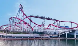 Vue du parc à Fantawild Glorious Orient Ningbo — © Fantawild Glorious Orient Ningbo