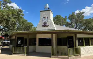 Rio’s Crispy Coop