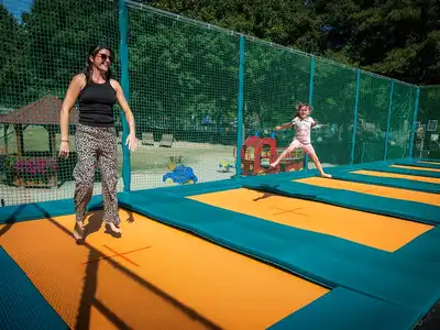 Trampolin-Großanlage