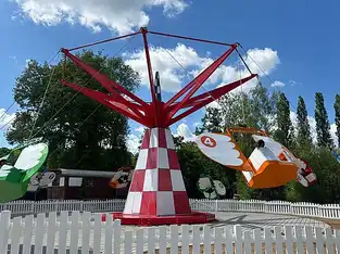 Les Fous Volants au Parc Saint Paul — © Parc Saint Paul