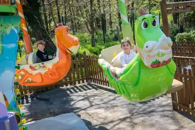 Les Dinos