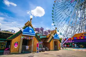Magic Mirror Maze