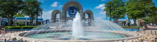 Entrée et fontaine à SeaWorld San Antonio — © SeaWorld San Antonio