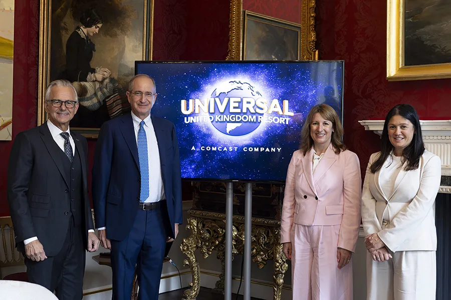 Dévoilement du nom et du logo du Universal United Kingdom Resort au 11 Downing Street – © Universal Destinations & Experiences
